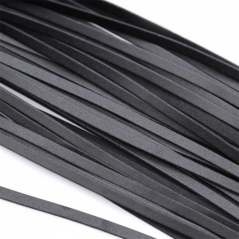 Barbed Flogger 50 cm