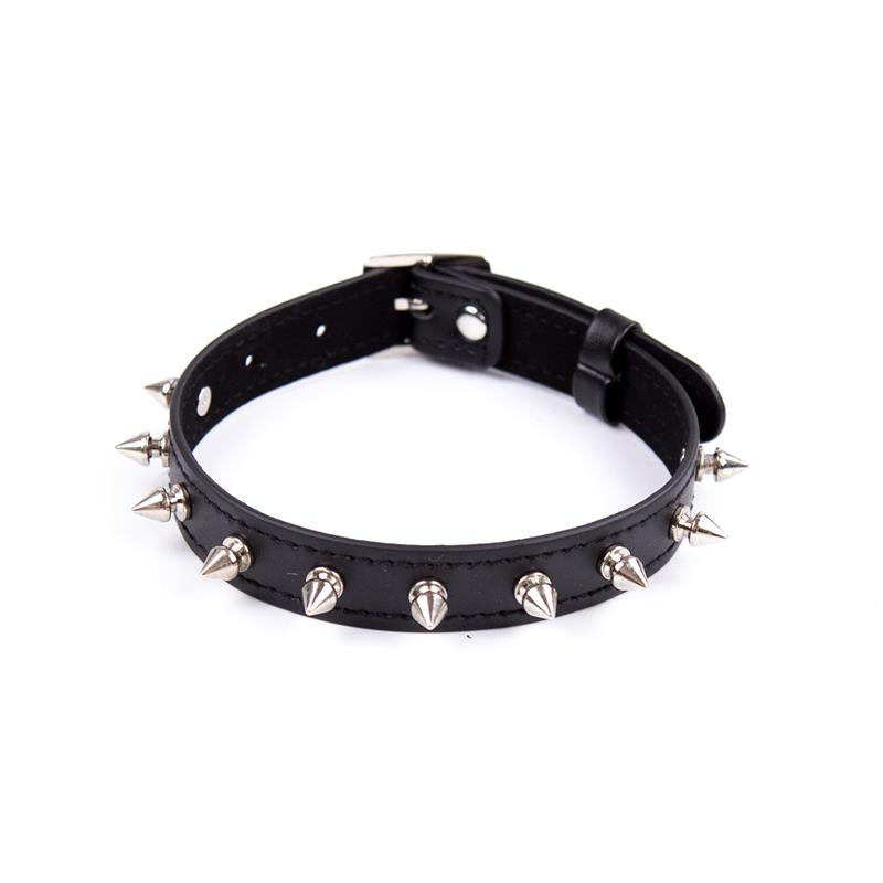 Collar with Spikes Adjustable 43 cm Black